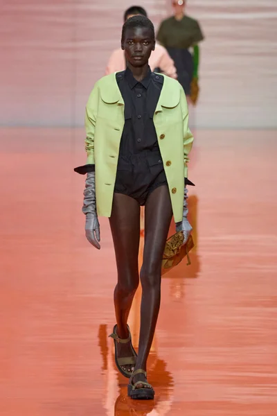 Look 45